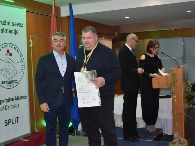 Noćnjak 2024. - Najbolji maslinari u kategoriji pakovina