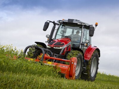 Nova serija Massey Ferguson MF 5S dostupna i sa ugrađenim utovarivačem