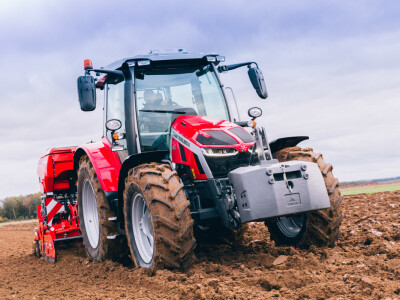 Nova svestrana serija Massey Ferguson 5S dostupna i s ugrađenim utovarivačem