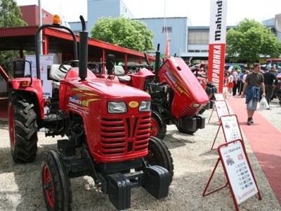 Mahindra traktori