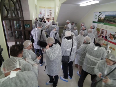 Novinari iz Srbije posetili klanicu i preradu Perutnine Ptuj