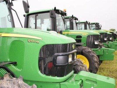 John Deere 6430