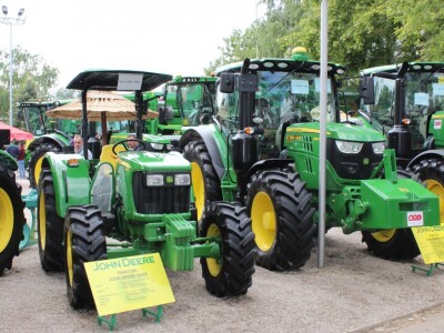 John Deere trkatori