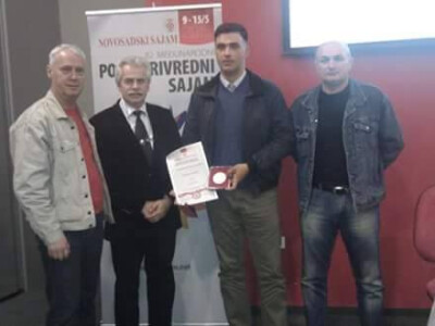 Dodela velike zlatne medalje na Novosadskom poljoprivrednom sajmu 2015. godine