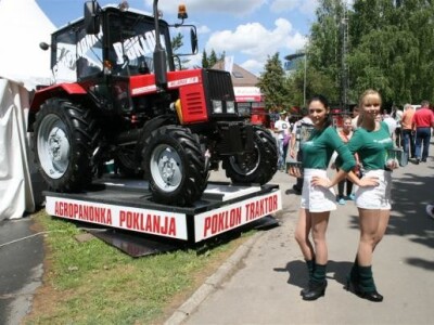 Hostese Agrokluba - Novosadski sajam 2013.