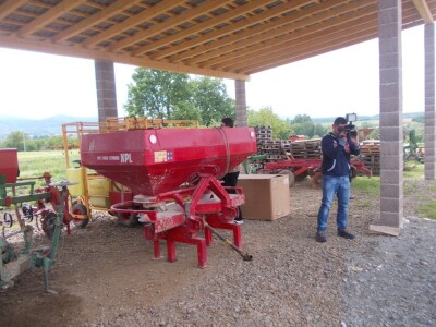 Razbacivač gnojiva Razbacivač gnojiva