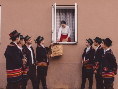 Običaji