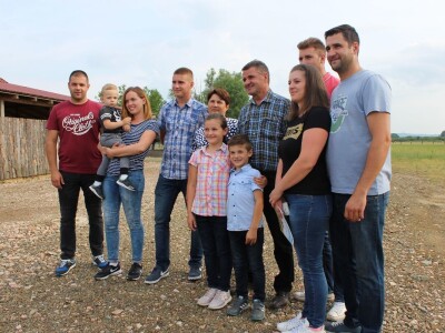 Obitelj Vrakić ugostila novinare iz Europe