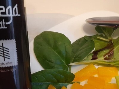 Ocat od bazginih bobica Ocat od bazginih bobica