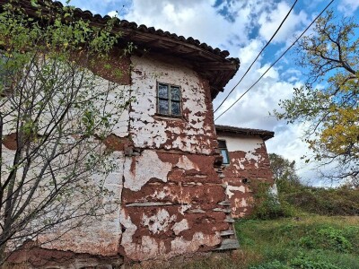 Ogrevno drvo za sve kupce, a sir po naruždbini i samo za stalne mušterije