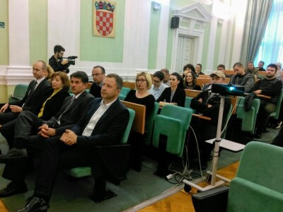 Okrugli stol Udruge OPG-ova "Život" o raspolaganju državnim poljoprivrednim zemljištem