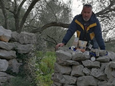 OPG DENIS BARIĆ - Poker odličja iz stoljetnog maslinika vridnog otočnog predsjednika