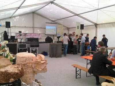 Na brojnim dogđanjima moguće je predstaviti i vrijedi pokazati ovaj kvaltetan rad