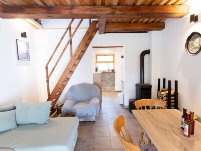 OPG Jakšetić White Bike