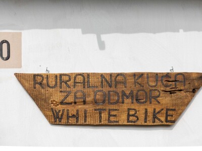 OPG Jakšetić White Bike