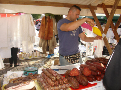 OPG Kraljik Hrvoje (domaći slavonski kulen) OPG Kraljik Hrvoje (domaći slavonski kulen)