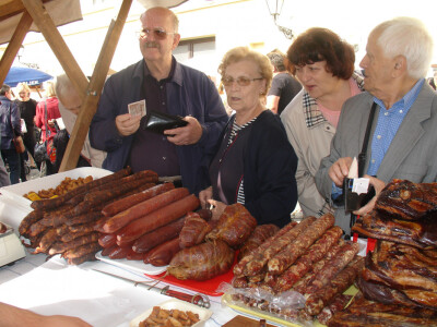 OPG Kraljik Hrvoje (domaći slavonski kulen) OPG Kraljik Hrvoje (domaći slavonski kulen)