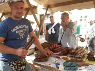 OPG Kraljik Hrvoje (domaći slavonski kulen) OPG Kraljik Hrvoje (domaći slavonski kulen)