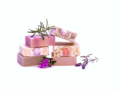 OPG MAĐERIĆ PAŠMAN: Dok 87-godišnji svekar Branko kopa, nevjesta Ljiljana osvaja nove oznake HOP-a