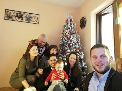 OPG PETAR MATAK - Pripravci od pčelinjeg otrova pomoći će ženama da ostanu vječno mlade?!