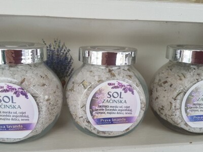 Opojni miris lavande iz Daruvara širi se Banjalukom