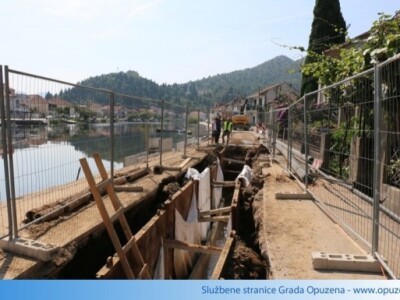 I pješacima i vozilima teško se bilo kretati gradom