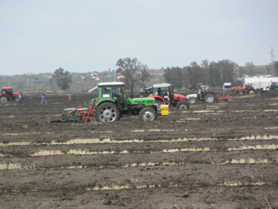 Prvi dan 59. svjetskog natjecanjanja u oranju