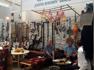 Osamdeset izlagača na "Danima bilećkih proizvoda i stvaralaštva" Osamdeset izlagača na "Danima bilećkih proizvoda i stvaralaštva"