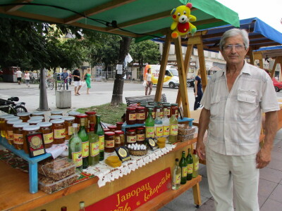 Osmi Rumfest u Rumi Osmi Rumfest u Rumi