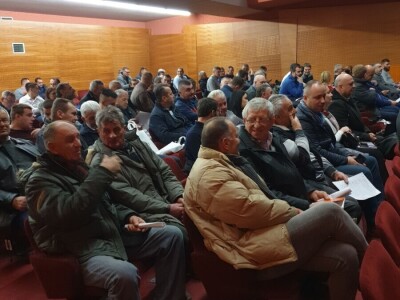 Osmo savjetovanje voćara Republike Srpske u Gradišci Osmo savjetovanje voćara Republike Srpske u Gradišci