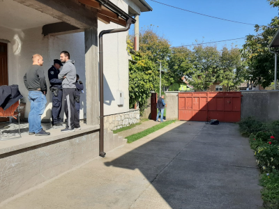 Ostavili mu ručnu bombu u dvorištu