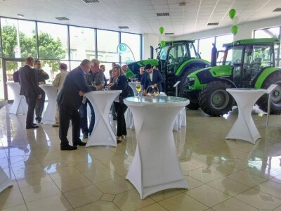 Otvoren veliki prodajno-servisni centar tvrtke Poljo-nova u Đakovu