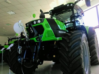 Otvoren veliki prodajno-servisni centar tvrtke Poljo-nova u Đakovu