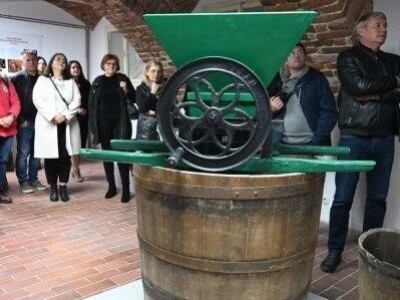 Otvorena izložba "Vino u životu čovjeka" u Bjelovaru