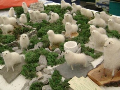 Ovčica Delma - suvenir od ovčje vune (Marina Balajić)