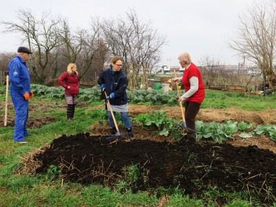 Ovim načinom vrtlarenja pokušavamo stvoriti što bolji suživot prirode i čovjeka te promicati održivi način uzgoja hrane