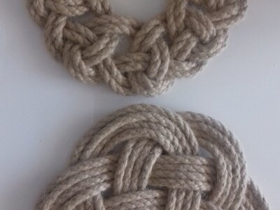 OZNAKA HOP - Unikatni suveniri Maje Sučić ispleteni od konopa iz didove konobe