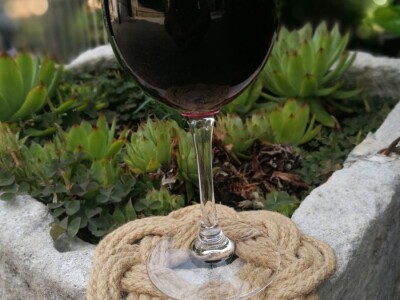 OZNAKA HOP - Unikatni suveniri Maje Sučić ispleteni od konopa iz didove konobe