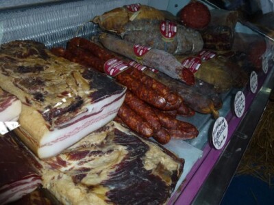 Suhomesnati proizvodi