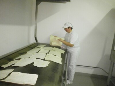 Mlinci se peku na tabli