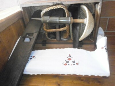 Pribor za starinsko kolinje