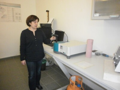 Dipl. ing. agronomije Ivana Biondić Ohnjec u pedološkom laboratoriju