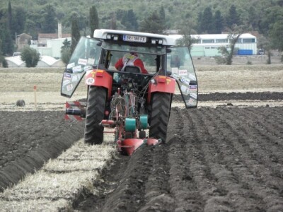 Prvi dan 59. svjetskog natjecanjanja u oranju