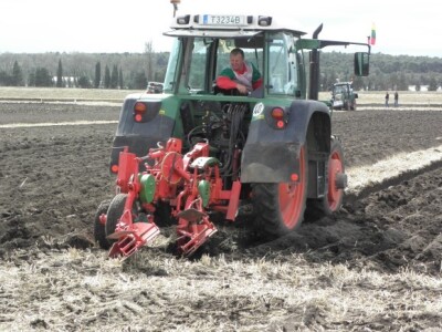 Prvi dan 59. svjetskog natjecanjanja u oranju