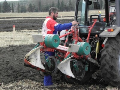 Prvi dan 59. svjetskog natjecanjanja u oranju