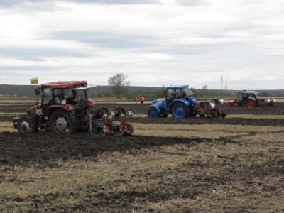 Prvi dan 59. svjetskog natjecanjanja u oranju