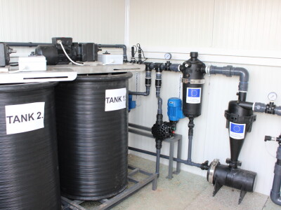 Pametni sistem za navodnjavanje i prihranu biljaka