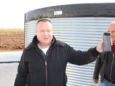 Pametni sistem za navodnjavanje i prihranu biljaka