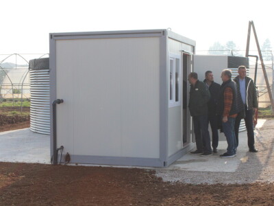 Pametni sistem za navodnjavanje i prihranu biljaka