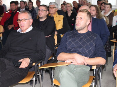 Pametni sistem za navodnjavanje i prihranu biljaka